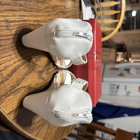 Pizz Annu Diana XZ0095 White Sz 10 Wedding Shoes - Picture 13 of 15